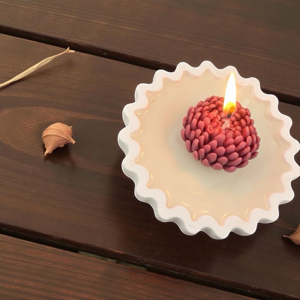 Luxury handmade flower candle in white wavy ceramic dish, pink chrysanthemum design, aesthetic home décor candle, soy wax gift for relaxation or home decoration.”