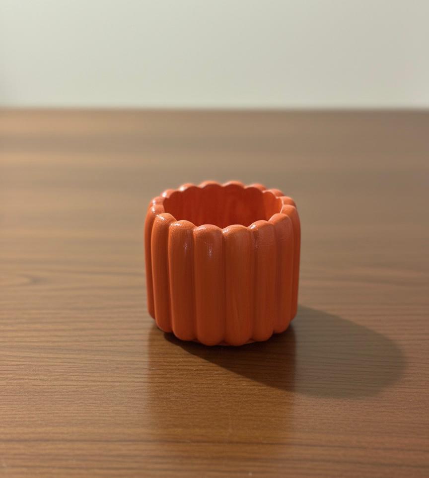 1x scented candle with Orange coloured casting bowl